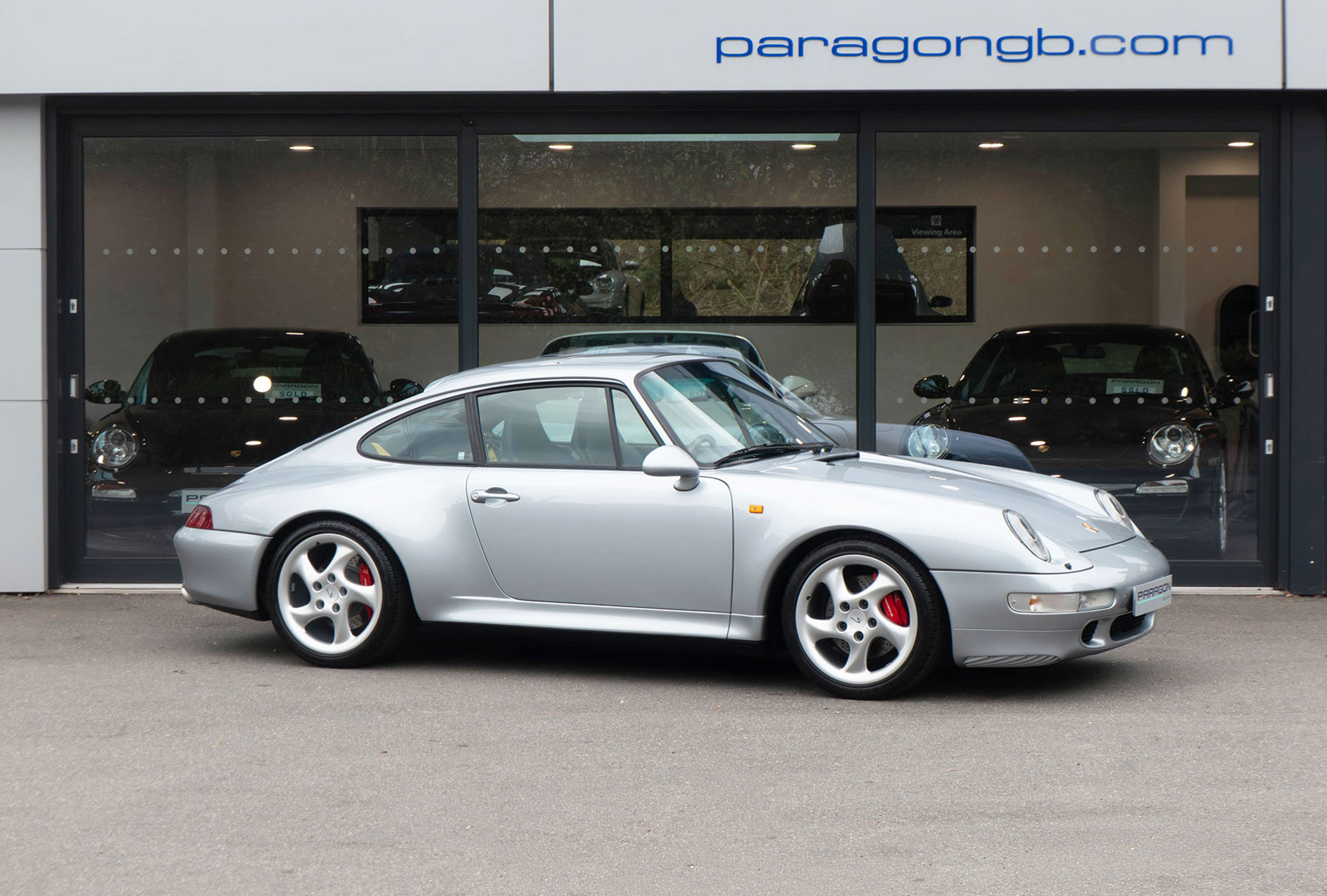 Porsche 911 Carrera 4 S (993)