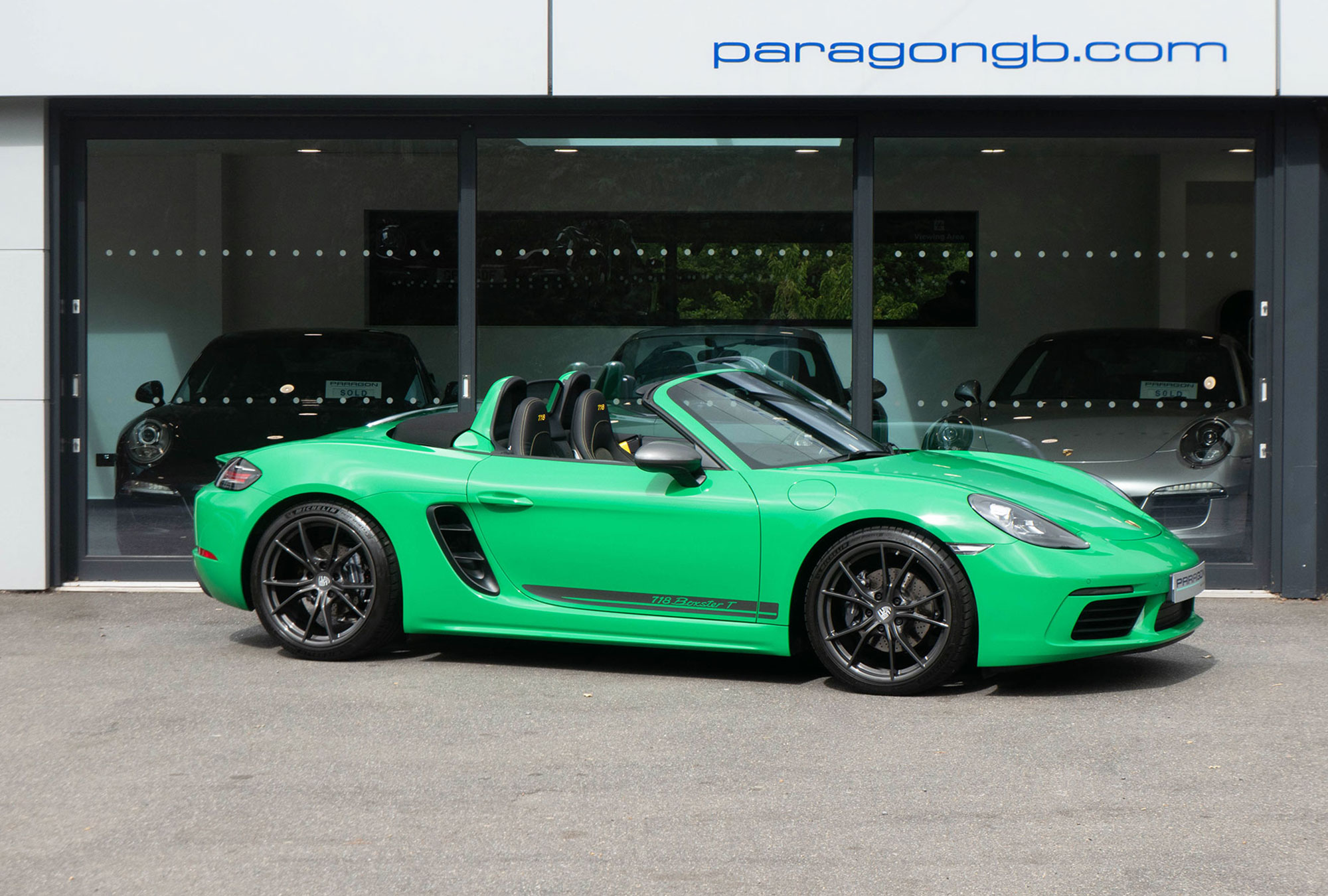 2023 Porsche Boxster 718 T